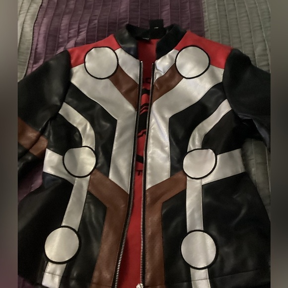 Boys Marvel Jacket (Thor)-size medium - Picture 8 of 8